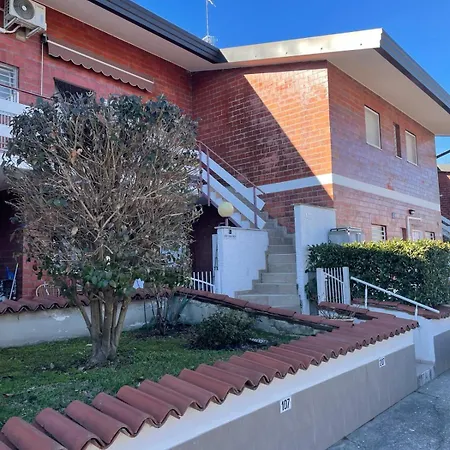 Bnbook Maggiore Apartament *